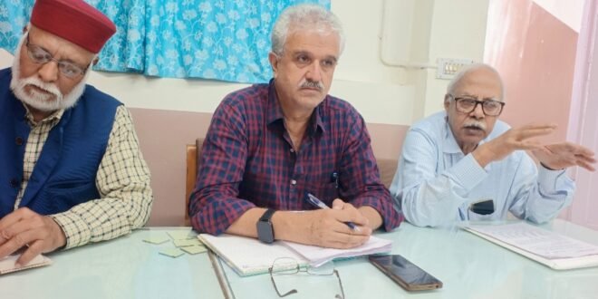 मज़दूर, किसान व आम जनता पर बेरोजगारी व महंगाई की मार पड़ रही है:संजय चौहान राज्य सचिव